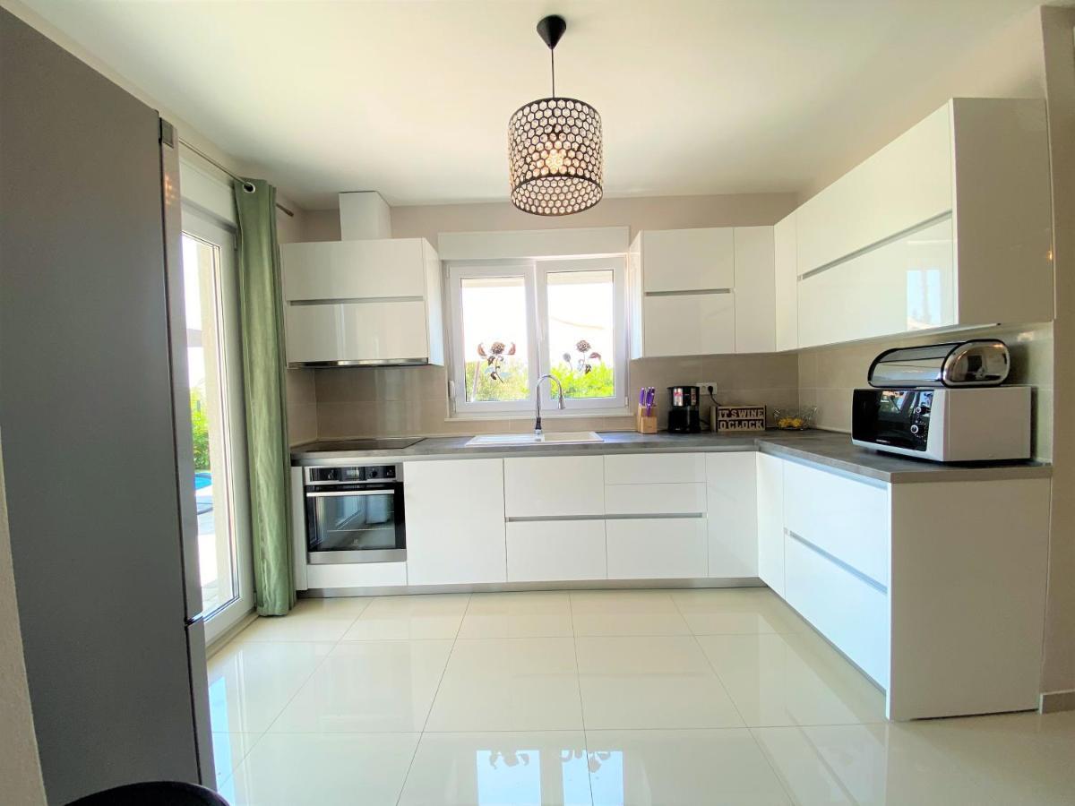 Lux Apartment Sea Shell With Jacuzzi Makarska Eksteriør billede