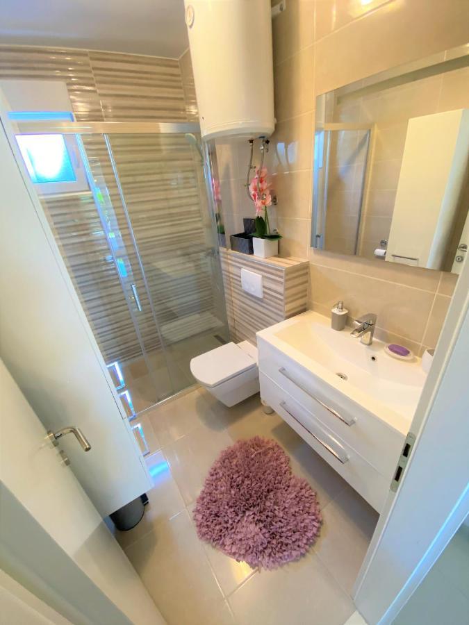 Lux Apartment Sea Shell With Jacuzzi Makarska Eksteriør billede