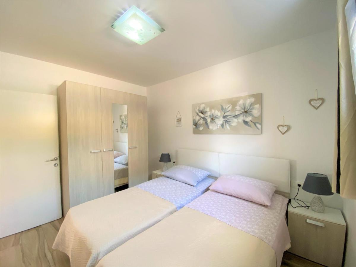 Lux Apartment Sea Shell With Jacuzzi Makarska Eksteriør billede