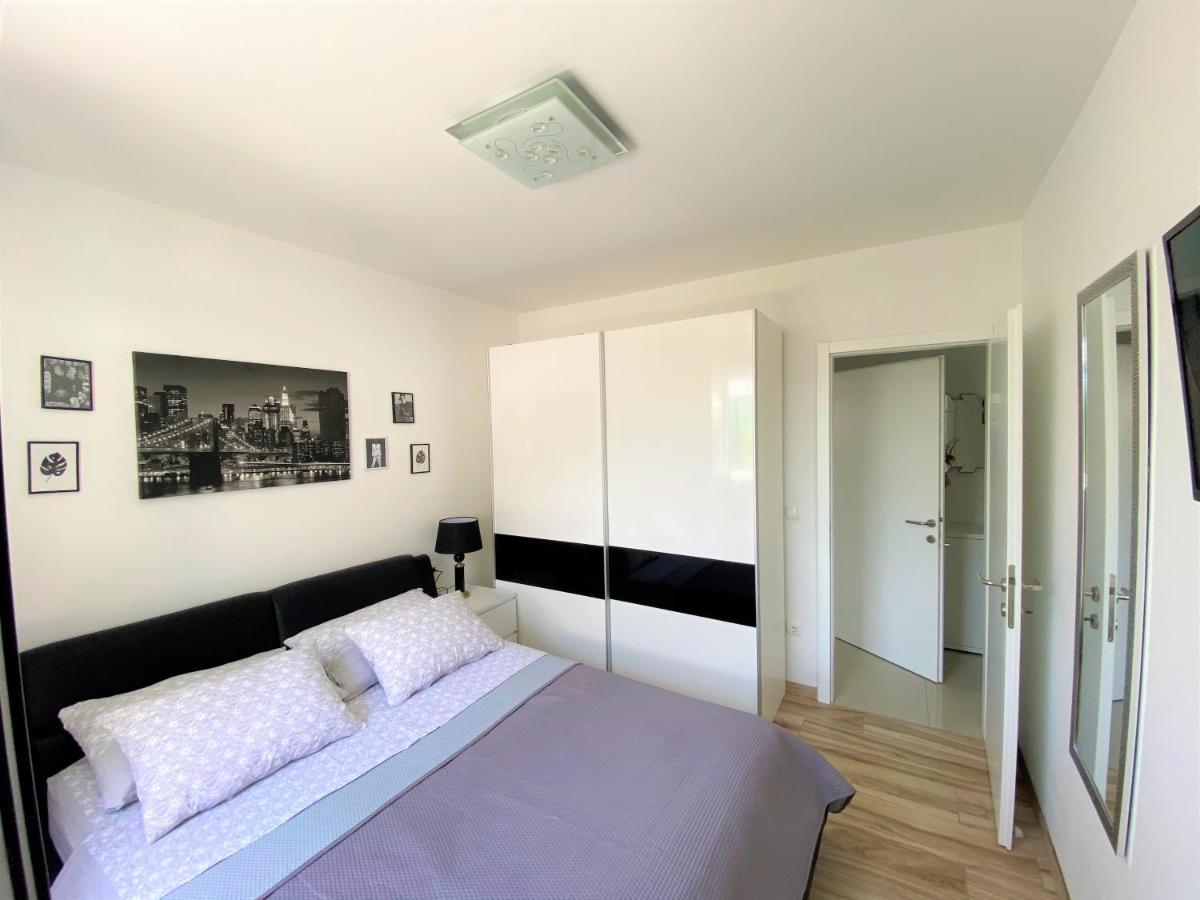 Lux Apartment Sea Shell With Jacuzzi Makarska Eksteriør billede